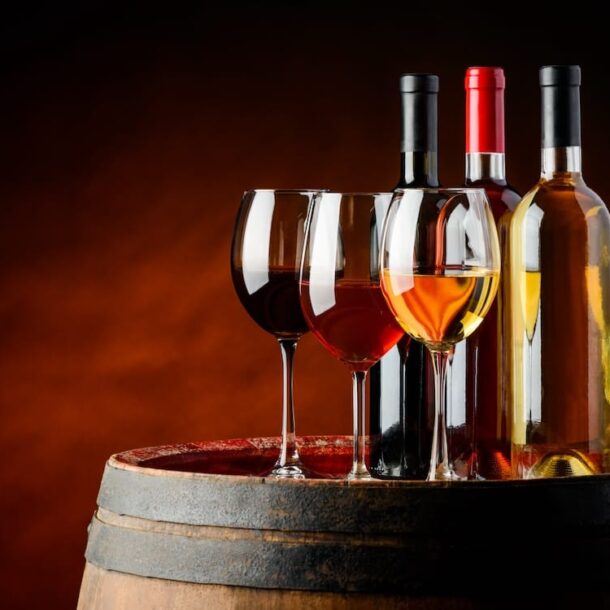 Páginas web restaurantes - Botellas y copas vino